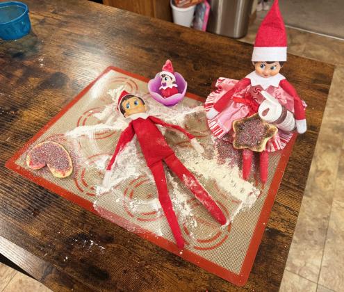 Sparkles, Buddy and Winter decorating sugar cookies received the most votes on the Tribune’s Facebook page to win this year’s Elf on the Shelf contest. The Trent and Kelli Walz family won a gift certificate to go bowling at Mullen’s Hondo Lanes, courtesy of the Tribune. Congratulations!