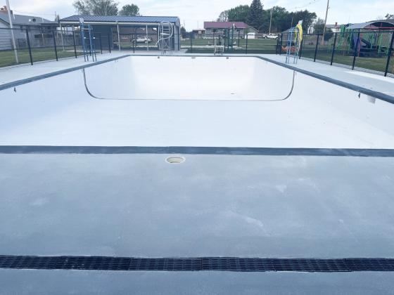 Mullen Swimming Pool receives grant