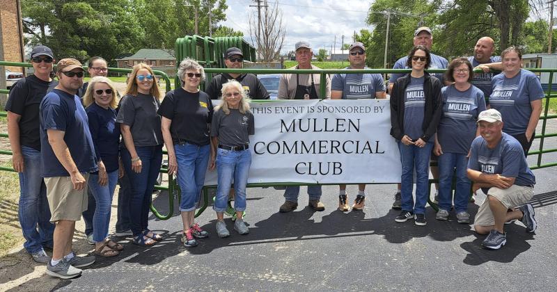 The Mullen Commercial Club sponsored the alumni BBQ held on Saturday, June 10 under the Chuckwagon ’n Jug awning. The Mullen EMTs served the meal, with all proceeds going towards the new ambulance fund. EMT and Commercial Club members are pictured l-r: Shauna Donohoe, Shelby Hardin, Bri Moore, Barb Svoboda, Sarah Hardin, Mary Lou Harding, Sooky Marks, Wade Marsh, Doug Deibler, Brandon Boyer, Terra Boyer, Mark Hassett, Donna Boyer, Casey Phillips, Ron Boyer, Kelly Marsh. courtesy photo