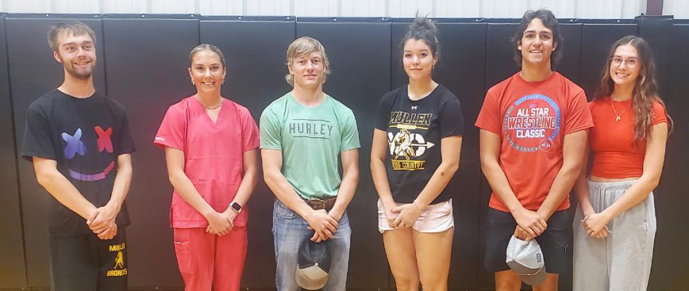 L-r: Jacob Wingebach, Peyton Paxton, Justin French, Medora DeNaeyer, Jarren Forsen, Allie Boyer. Mike Kvanvig