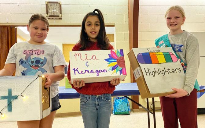 Juniors, l-r: Bella Coetzee, Mia Roman, Ava Walz.