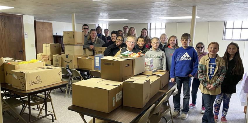 Thedford students hold food drive for Mullen Food Pantry