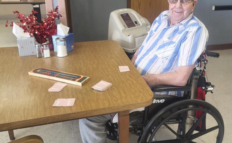 Robert Prentice playing cribbage with an employee who did not want her picture taken. Looks like I’m going to have to have him teach me how to play.