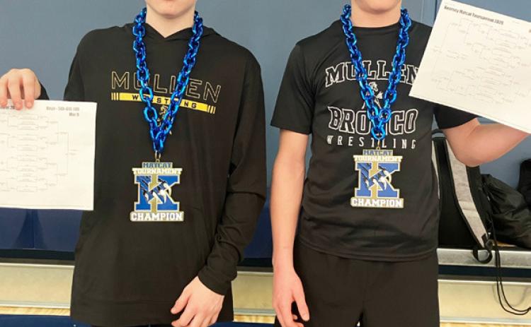 Gus Wingebach (left) and Cylas Dent both won their weight classes in Kearney. Steven Dent