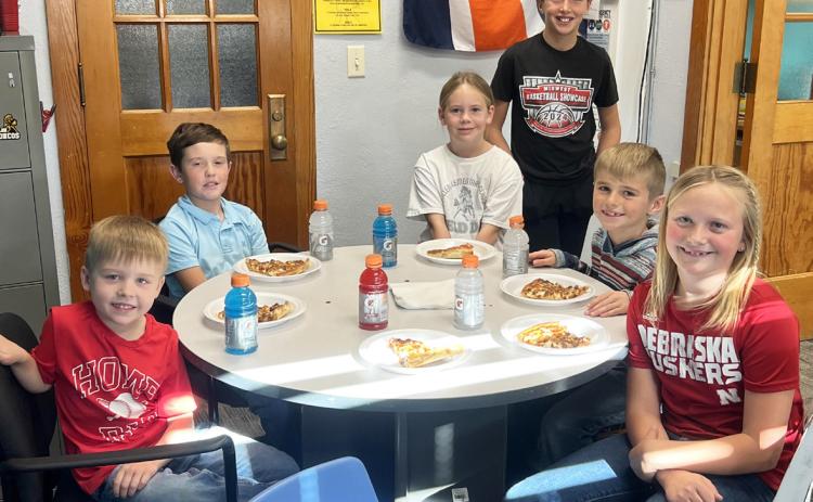Pictured l-r: Martin Connealy, Holt Morrison, Kinley Crisp, Emri Dent, Brogan Seeley, Danielle Peterson. Brett Mauler