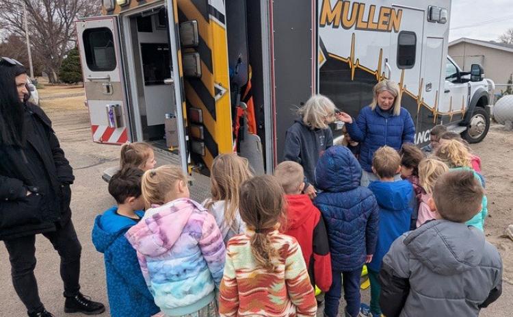Preschool students learn about Mullen ambulance