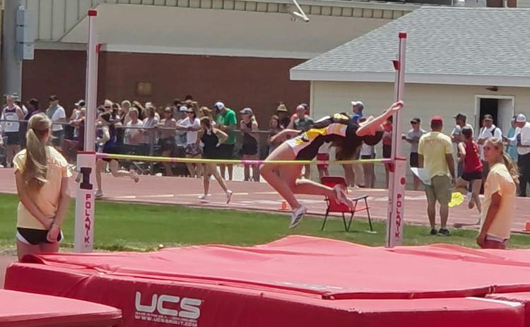 Kvanvig competes at JH State Track