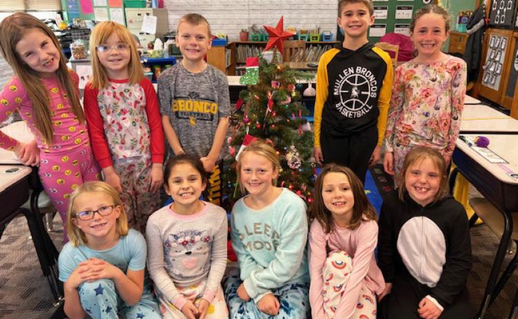 Pictured back, l-r: Eve Ericksen, Nora Pohot, Trent Cox, Tru Mundorf, Dailie Dent. Front: Fallon Lee, Abigail Gonzalez, Danielle Peterson, Ellie Licking, Aislynn Connealy.