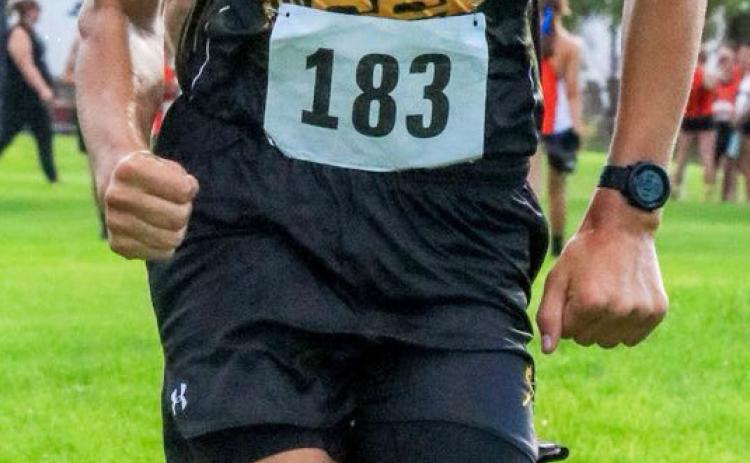 Cross country team competes in Kearney, Bayard