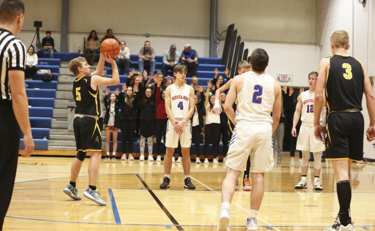 Kyle Finney shoots a free throw at Gordon last Friday. Megan Andersen