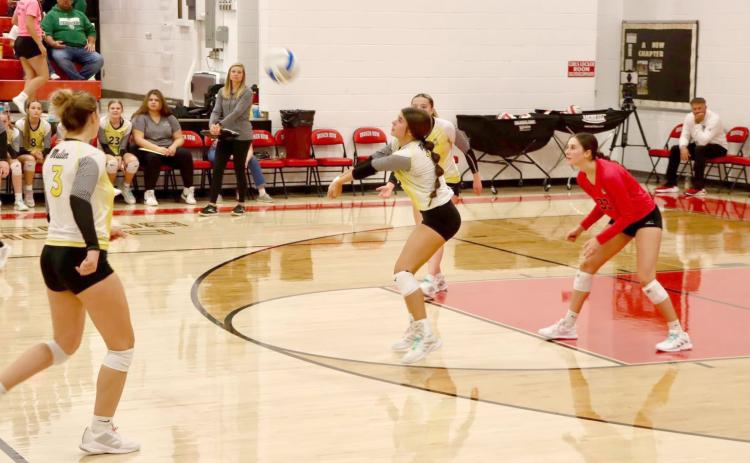 Ella Rice passes the ball during MNAC tournament action last week. Sue Licking