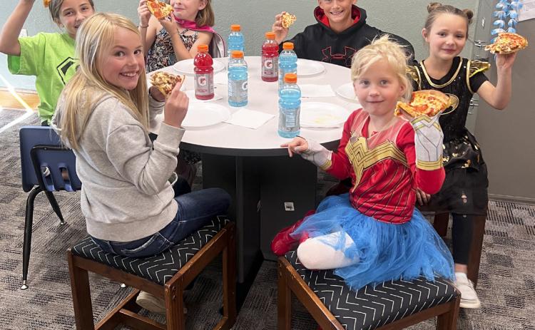 Clockwise from back: Teal Peterson, Ellie Licking, Charlotte Connealy, Ayden Lee, Lillian Ericksen, Sadie Hoyt. Brett Mauler