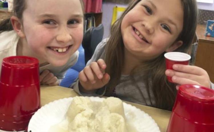 2nd graders learn about canyons