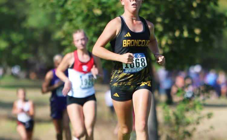 Riley Hegland running in Kearney last Monday. Prep Running Nerd