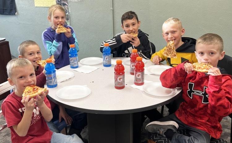 L-r: Trent Cox, Grady Phipps, Ayden Lee, Gunner Brown, Teal Peterson, Ryden Ourada. Brett Mauler
