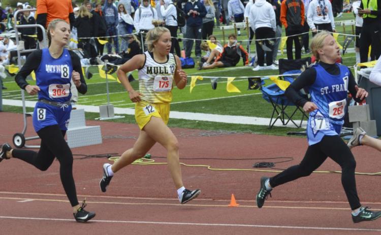 Taylor Svoboda competing in the 800 at State Track. Alex Moore