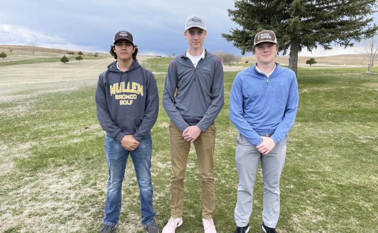 At MNAC golf, l-r: Jarren Forsen, Kaleb Moore and Ethan Hardin. Clint Svoboda