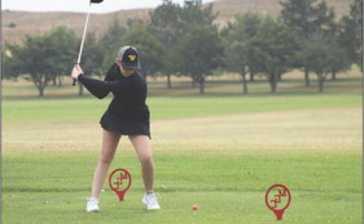 Girls golf team competes in Valentine, Bridgeport