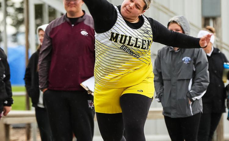 Mia Flores-Green threw a PR in the shot put at MNAC. Megan Andersen