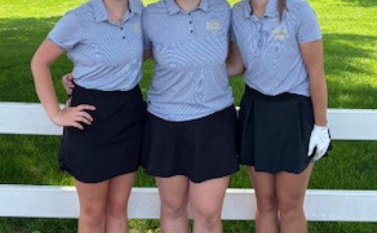 The girls golf team in Broken Bow last week, l-r: Hope Miller, Maci Walz, Austin Deibler. Bo Cribelli