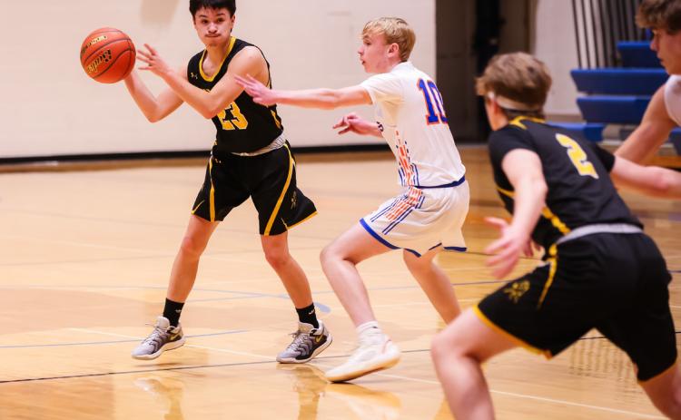 Nicholas Gonzalez gets ready to pass to a teammate at Gordon. Megan Andersen