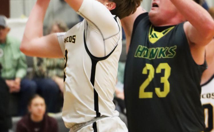 Brandon Hardin goes up for a shot against Hay Springs. Sue Licking