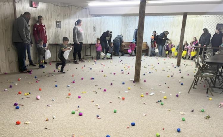 This year’s Mullen Commercial Club’s annual Easter egg hunt looked a little different thanks to the ground being snow covered. So instead of the typical location of the courthouse lawn, the hunt was held in the basement of the Assembly of God Church. The kids cleaned up the basement floor quick! Turn to page 4 for a group photo of the participants. Gerri Peterson