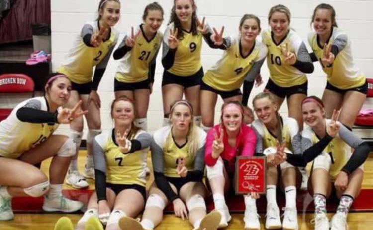 For the second year in a row, the Lady Broncos placed 2nd at the Broken Bow Quad. Pictured back, l-r: Whitney Jennings, Erika Massey, Jordyn McDowell, Alli Loughran, Taylor Svoboda, Shelby Welsh. Front: Michelle Brown, Kylie Kicking, Hanna Marshall, Lindey Coble, Brooke McCully, Samantha Moore. Sue Licking